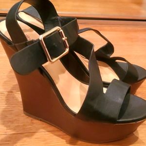 Black and brown wedges
